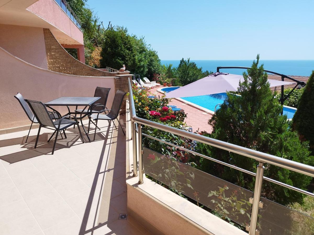 Apartamento Green, quiet&beautiful 1 Kavarna Exterior foto